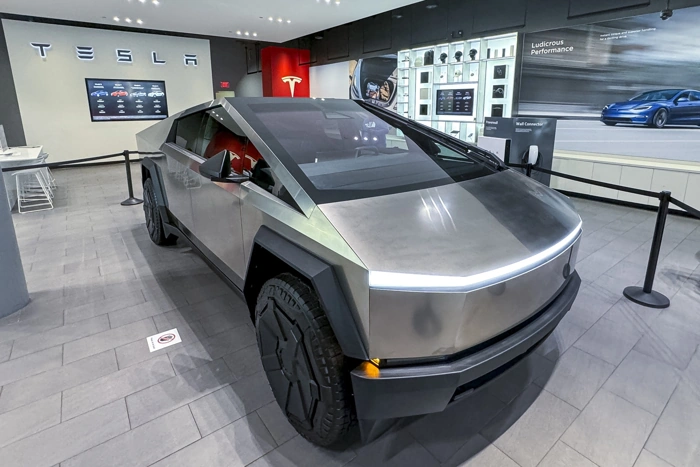 Carro blindado da Tesla. Explicando se seguro de carro blindado é mais caro.